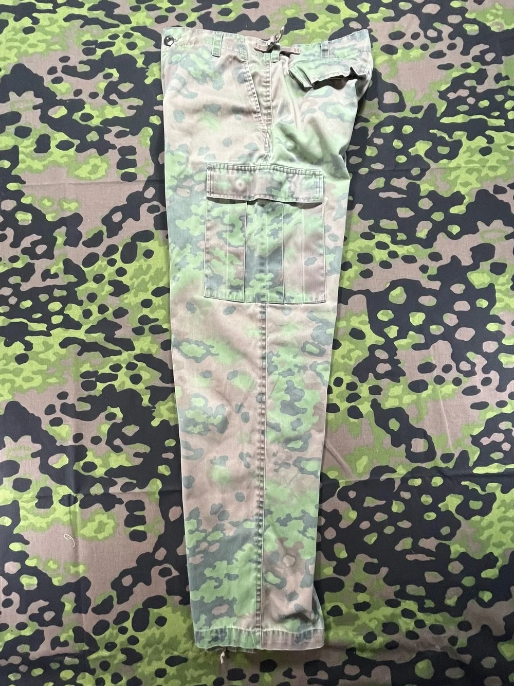 GERMAN WW2 CAMOUFLAGE WEHRMACHT EICHENTARN OAKLEAF CAMO pants by Mil Tech